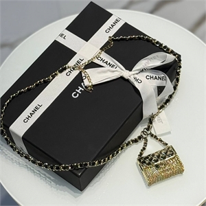 {{productViewItem.photos[photoViewList.activeNavIndex].Alt || productViewItem.photos[photoViewList.activeNavIndex].Description || 'Пояс CHANEL'}}