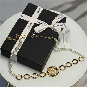 {{productViewItem.photos[photoViewList.activeNavIndex].Alt || productViewItem.photos[photoViewList.activeNavIndex].Description || 'Пояс CHANEL'}}