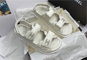 {{productViewItem.photos[photoViewList.activeNavIndex].Alt || productViewItem.photos[photoViewList.activeNavIndex].Description || 'Сандалии CHANEL'}}