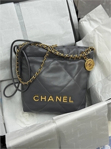 {{productViewItem.photos[photoViewList.activeNavIndex].Alt || productViewItem.photos[photoViewList.activeNavIndex].Description || 'Сумка CHANEL'}}