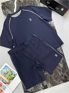 {{productViewItem.photos[photoViewList.activeNavIndex].Alt || productViewItem.photos[photoViewList.activeNavIndex].Description || 'Костюм BC'}}