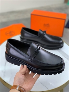 {{productViewItem.photos[photoViewList.activeNavIndex].Alt || productViewItem.photos[photoViewList.activeNavIndex].Description || 'Туфли HERMES'}}