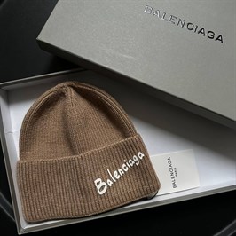 Шапка Balenciaga 13728