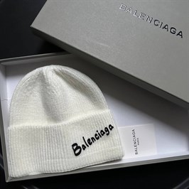 Шапка Balenciaga 13730