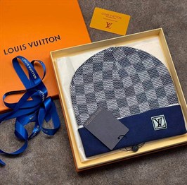 Шапка Louis Vuitton 13600