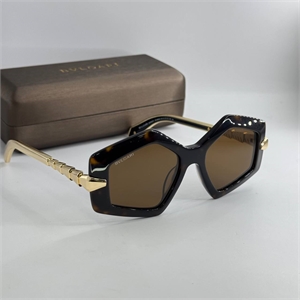 {{productViewItem.photos[photoViewList.activeNavIndex].Alt || productViewItem.photos[photoViewList.activeNavIndex].Description || 'Очки BVLGARI'}}
