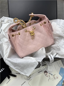 {{productViewItem.photos[photoViewList.activeNavIndex].Alt || productViewItem.photos[photoViewList.activeNavIndex].Description || 'Сумка CHANEL'}}