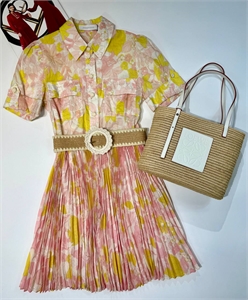 {{productViewItem.photos[photoViewList.activeNavIndex].Alt || productViewItem.photos[photoViewList.activeNavIndex].Description || 'Платье ZIMMERMANN'}}