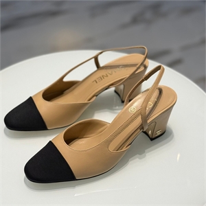 {{productViewItem.photos[photoViewList.activeNavIndex].Alt || productViewItem.photos[photoViewList.activeNavIndex].Description || 'Туфли CHANEL'}}
