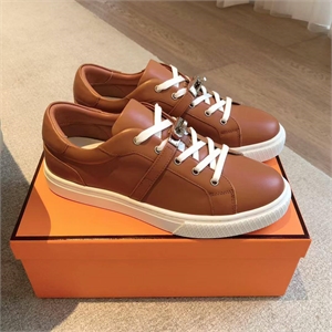 {{productViewItem.photos[photoViewList.activeNavIndex].Alt || productViewItem.photos[photoViewList.activeNavIndex].Description || 'кеды HERMES'}}