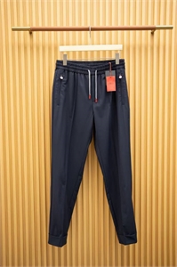 {{productViewItem.photos[photoViewList.activeNavIndex].Alt || productViewItem.photos[photoViewList.activeNavIndex].Description || 'Брюки KITON'}}