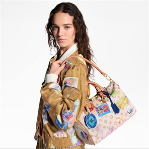 {{productViewItem.photos[photoViewList.activeNavIndex].Alt || productViewItem.photos[photoViewList.activeNavIndex].Description || 'Сумка  LOUIS VUITTON'}}