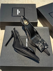 {{productViewItem.photos[photoViewList.activeNavIndex].Alt || productViewItem.photos[photoViewList.activeNavIndex].Description || 'Туфли YSL'}}