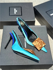 {{productViewItem.photos[photoViewList.activeNavIndex].Alt || productViewItem.photos[photoViewList.activeNavIndex].Description || 'Туфли YSL'}}