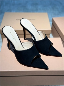 {{productViewItem.photos[photoViewList.activeNavIndex].Alt || productViewItem.photos[photoViewList.activeNavIndex].Description || 'Босоножки GIANVITO ROSSI'}}