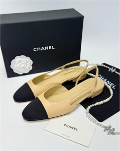 {{productViewItem.photos[photoViewList.activeNavIndex].Alt || productViewItem.photos[photoViewList.activeNavIndex].Description || 'Туфли CHANEL'}}