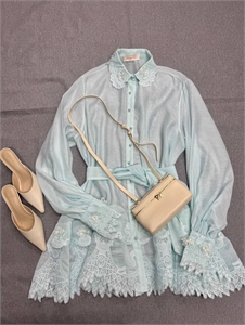 {{productViewItem.photos[photoViewList.activeNavIndex].Alt || productViewItem.photos[photoViewList.activeNavIndex].Description || 'Платье ZIMMERMANN'}}