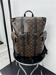 {{productViewItem.photos[photoViewList.activeNavIndex].Alt || productViewItem.photos[photoViewList.activeNavIndex].Description || 'Рюкзак LV'}}