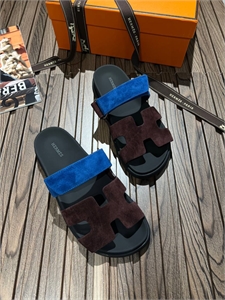 {{productViewItem.photos[photoViewList.activeNavIndex].Alt || productViewItem.photos[photoViewList.activeNavIndex].Description || 'Шлепки  HERMES'}}