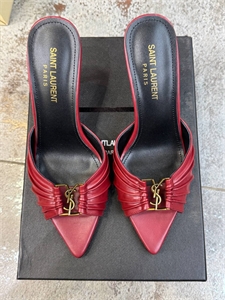 {{productViewItem.photos[photoViewList.activeNavIndex].Alt || productViewItem.photos[photoViewList.activeNavIndex].Description || 'Босоножки YSL'}}