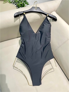 {{productViewItem.photos[photoViewList.activeNavIndex].Alt || productViewItem.photos[photoViewList.activeNavIndex].Description || 'Купальник MIU MIU'}}