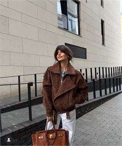 {{productViewItem.photos[photoViewList.activeNavIndex].Alt || productViewItem.photos[photoViewList.activeNavIndex].Description || 'Куртка YSL'}}