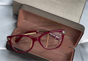 {{productViewItem.photos[photoViewList.activeNavIndex].Alt || productViewItem.photos[photoViewList.activeNavIndex].Description || 'Очки BVLGARI'}}