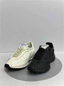 {{productViewItem.photos[photoViewList.activeNavIndex].Alt || productViewItem.photos[photoViewList.activeNavIndex].Description || 'Кроссовки CHANEL'}}