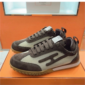 {{productViewItem.photos[photoViewList.activeNavIndex].Alt || productViewItem.photos[photoViewList.activeNavIndex].Description || 'Кроссовки HERMES'}}