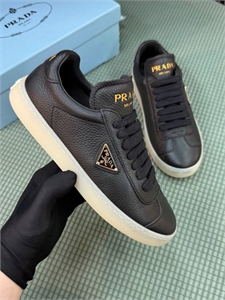{{productViewItem.photos[photoViewList.activeNavIndex].Alt || productViewItem.photos[photoViewList.activeNavIndex].Description || 'Кеды PRADA'}}