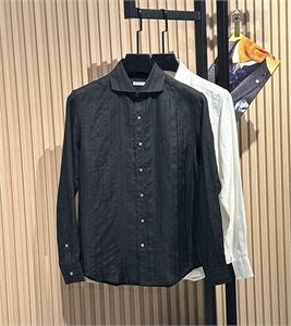 {{productViewItem.photos[photoViewList.activeNavIndex].Alt || productViewItem.photos[photoViewList.activeNavIndex].Description || 'Рубашка KITON'}}