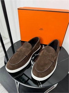 {{productViewItem.photos[photoViewList.activeNavIndex].Alt || productViewItem.photos[photoViewList.activeNavIndex].Description || 'Слипоны HERMES'}}