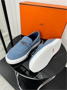{{productViewItem.photos[photoViewList.activeNavIndex].Alt || productViewItem.photos[photoViewList.activeNavIndex].Description || 'Слипоны HERMES'}}
