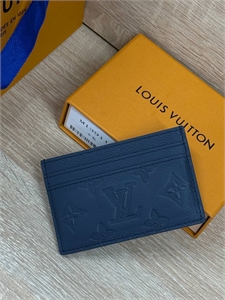 {{productViewItem.photos[photoViewList.activeNavIndex].Alt || productViewItem.photos[photoViewList.activeNavIndex].Description || 'Картхолдер LV'}}