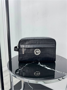 {{productViewItem.photos[photoViewList.activeNavIndex].Alt || productViewItem.photos[photoViewList.activeNavIndex].Description || 'Барсетка SR из кожи крокодила'}}