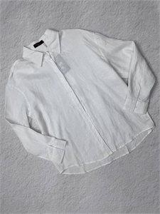 {{productViewItem.photos[photoViewList.activeNavIndex].Alt || productViewItem.photos[photoViewList.activeNavIndex].Description || 'Рубашка LORO PIANA'}}