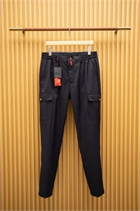 {{productViewItem.photos[photoViewList.activeNavIndex].Alt || productViewItem.photos[photoViewList.activeNavIndex].Description || 'Брюки KITON'}}