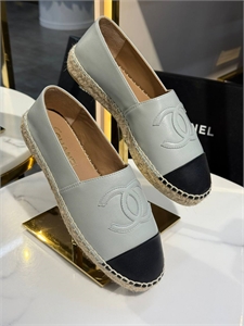 {{productViewItem.photos[photoViewList.activeNavIndex].Alt || productViewItem.photos[photoViewList.activeNavIndex].Description || 'Эскадрильи CHANEL'}}