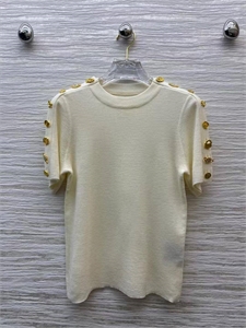 {{productViewItem.photos[photoViewList.activeNavIndex].Alt || productViewItem.photos[photoViewList.activeNavIndex].Description || 'Кофта Schiaparelli'}}