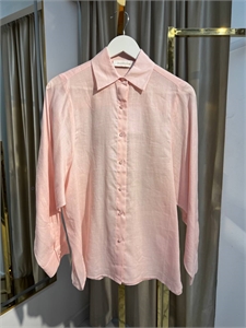 {{productViewItem.photos[photoViewList.activeNavIndex].Alt || productViewItem.photos[photoViewList.activeNavIndex].Description || 'Рубашка ZIMMERMANN'}}