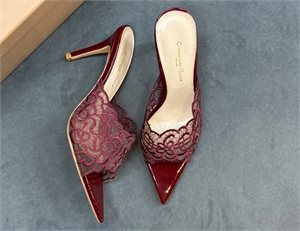 {{productViewItem.photos[photoViewList.activeNavIndex].Alt || productViewItem.photos[photoViewList.activeNavIndex].Description || 'Босоножки GIANVITO ROSSI'}}