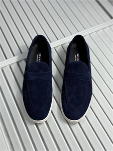 {{productViewItem.photos[photoViewList.activeNavIndex].Alt || productViewItem.photos[photoViewList.activeNavIndex].Description || 'Лоферы KITON'}}