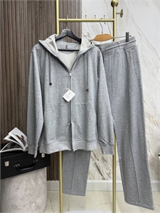 {{productViewItem.photos[photoViewList.activeNavIndex].Alt || productViewItem.photos[photoViewList.activeNavIndex].Description || 'Костюм BC'}}