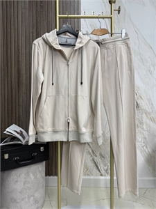 {{productViewItem.photos[photoViewList.activeNavIndex].Alt || productViewItem.photos[photoViewList.activeNavIndex].Description || 'Костюм BC'}}