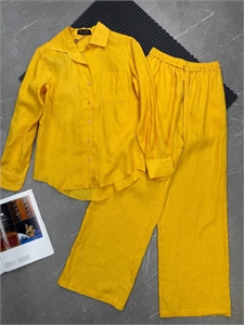 {{productViewItem.photos[photoViewList.activeNavIndex].Alt || productViewItem.photos[photoViewList.activeNavIndex].Description || 'Костюм LORO PIANA'}}