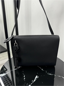 {{productViewItem.photos[photoViewList.activeNavIndex].Alt || productViewItem.photos[photoViewList.activeNavIndex].Description || 'Сумка HERMES'}}