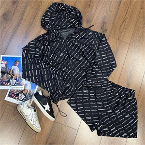 Костюм BALENCIAGA 147058
