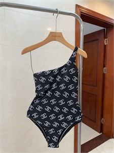 {{productViewItem.photos[photoViewList.activeNavIndex].Alt || productViewItem.photos[photoViewList.activeNavIndex].Description || 'Купальник CHANEL'}}