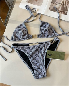 {{productViewItem.photos[photoViewList.activeNavIndex].Alt || productViewItem.photos[photoViewList.activeNavIndex].Description || 'Купальник GUCCI'}}