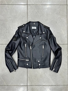{{productViewItem.photos[photoViewList.activeNavIndex].Alt || productViewItem.photos[photoViewList.activeNavIndex].Description || 'Куртка YSL'}}